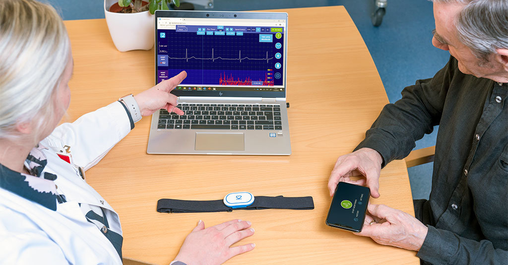 Beat2Phone ECG -mittari käytössä